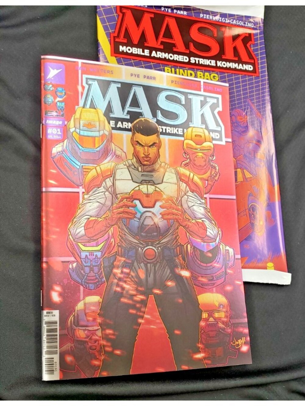 MASK #1 – Prestige 1:100 Jonboy Meyers Foil Incentive & Bonus Blind Bag Set - Picture 4 of 8